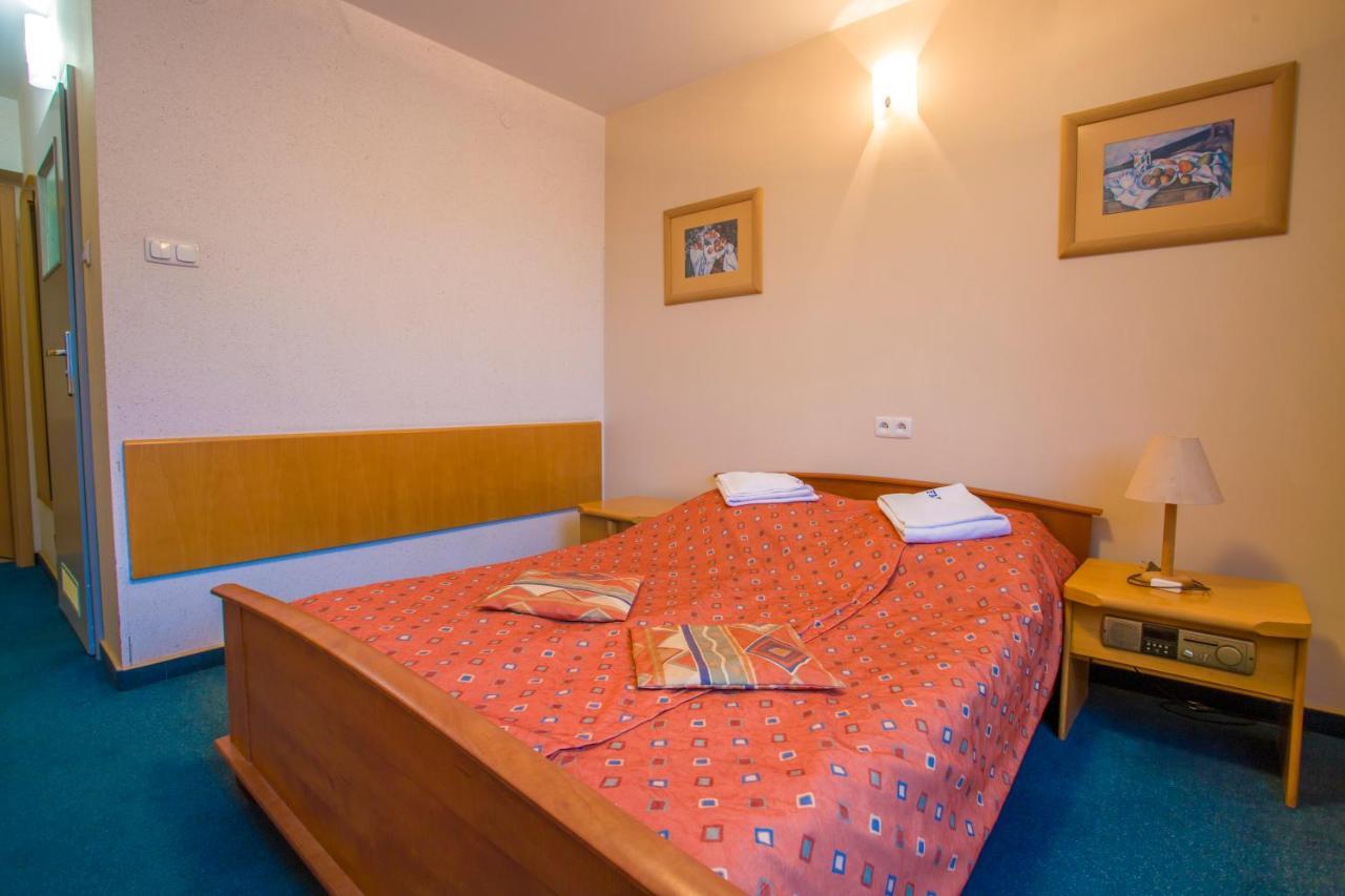Farys - Swietna Lokalizacja, Sauna, Jacuzzi, Piekne Widoki Z Okien Криниця-Здруй Екстер'єр фото